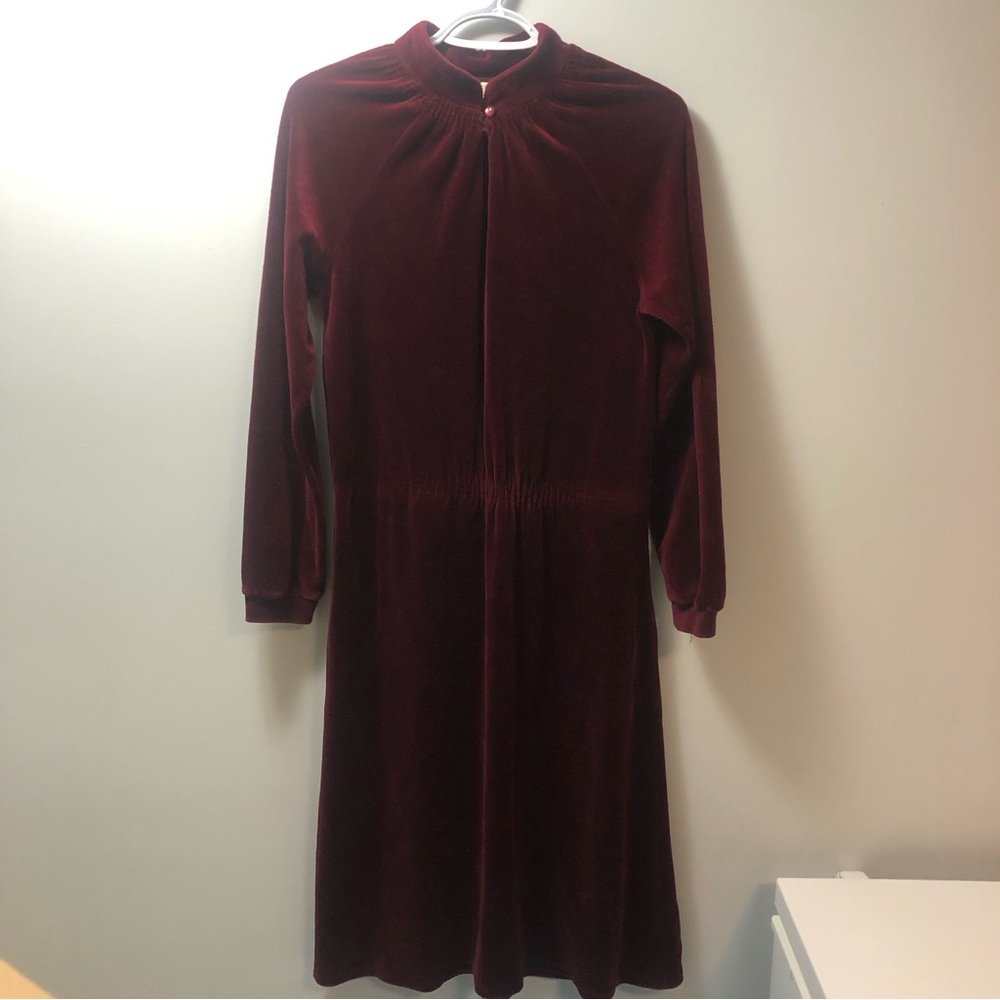 VTG Holiday Knitwear Velour Nightgown Burgundy Maroon Keyhole Neckline Button